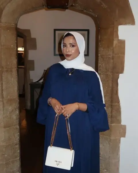 تعلمي من مدونات الموضة تنسيق فساتينك في رمضان