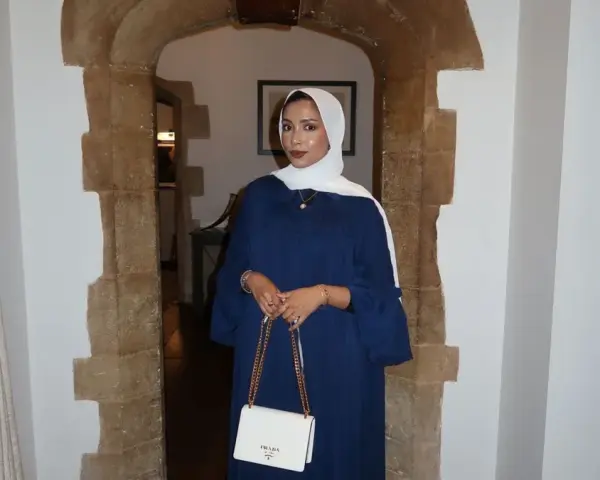 تعلمي من مدونات الموضة تنسيق فساتينك في رمضان
