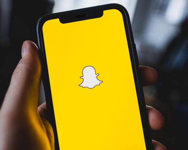 سناب شات تطرح ميزة لإنشاء رموز غير قابلة للاستبدال